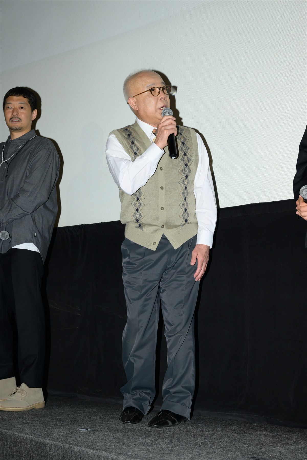 市原隼人、映画『おいしい給食』でまさかの演技「気がついたらイナバウアー」