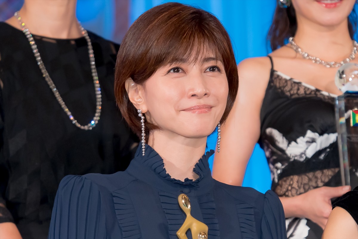 内田有紀、『燕は戻ってこない』で助演女優賞受賞「言葉の重みを感じております」＜東京ドラマアウォード 2024＞