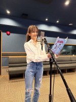 アニメ『おじゃる丸』に声優出演する工藤静香のアフレコの様子