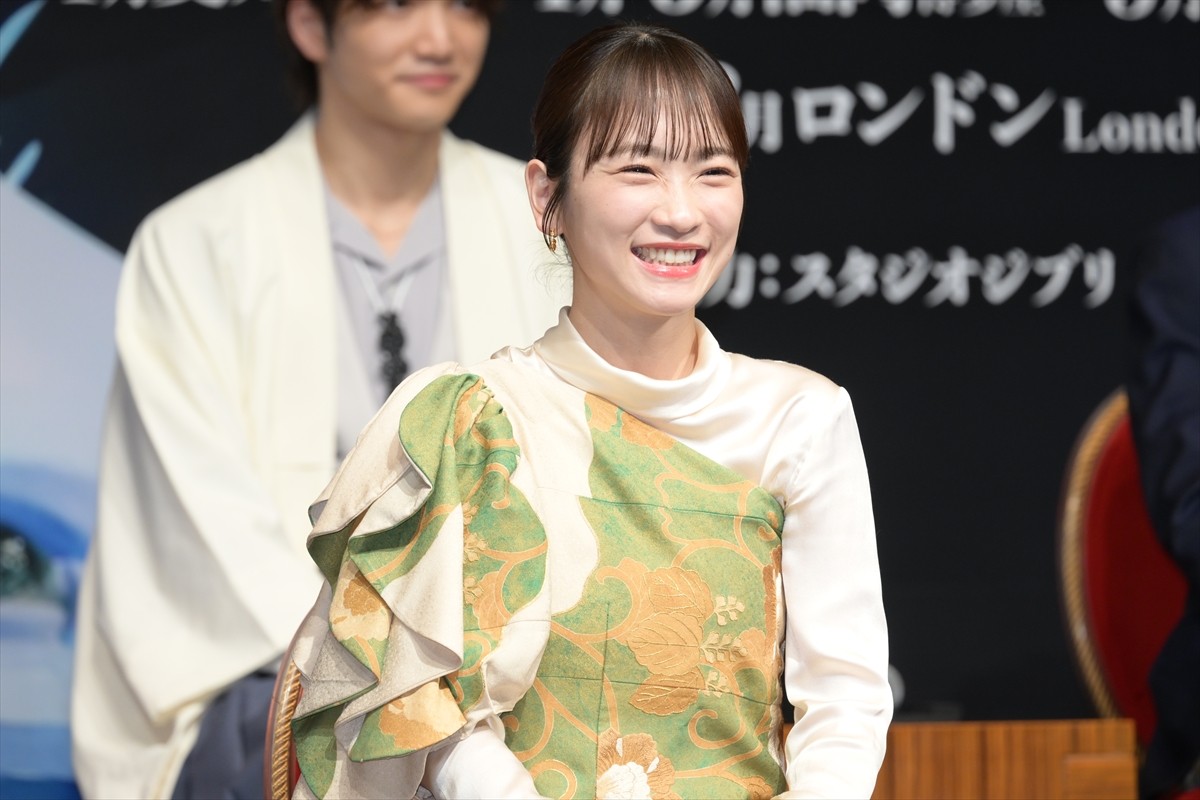 川栄李奈＆福地桃子、千尋役に意気込み「新しい千尋を作っていけたら」「不思議でたまらない気持ち」