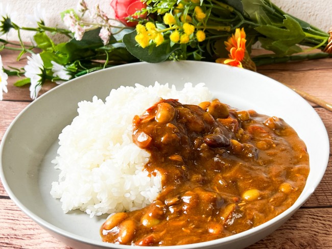 警視庁が紹介“ポリ袋で作るカレー”レシピを実践！　約30分で出来る本格料理に驚き