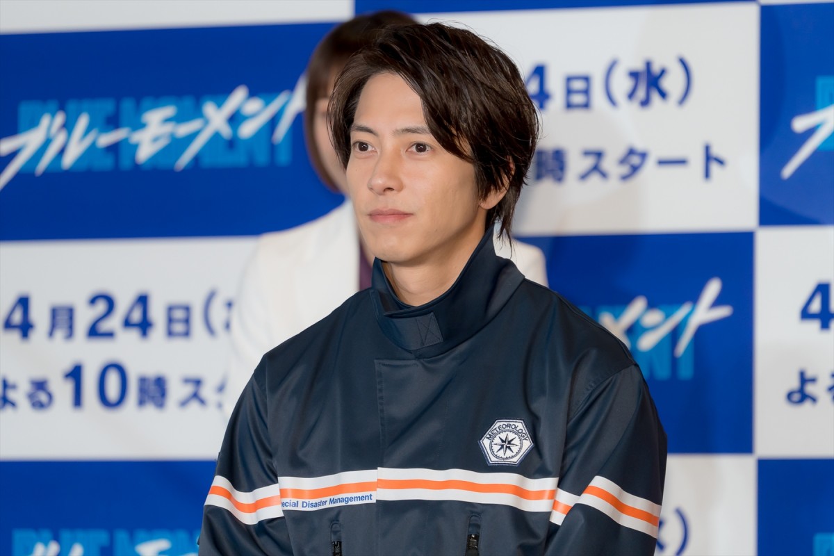 山下智久、水上恒司から人柄絶賛され照れ笑い「ぜひ太字で書いていただいて」