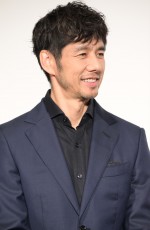 西島秀俊、映画『蛇の道』完成披露試写会舞台挨拶に登場