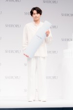 SixTONES・松村北斗、「SHIRORU」ブランドアンバサダー発表会に登場