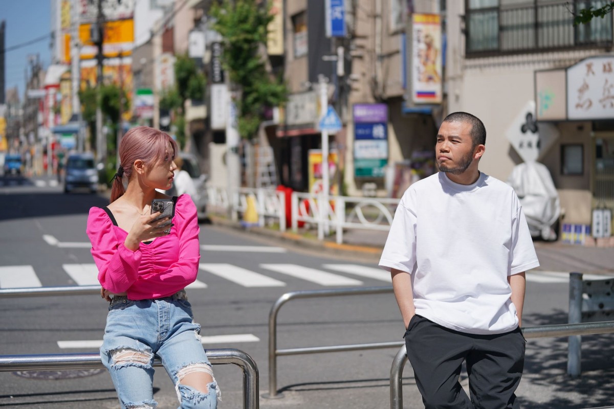 『錦糸町パラダイス』光石研＆濱田マリ、ラジオパーソナリティ役の怪演にツッコミ続々「放送事故」