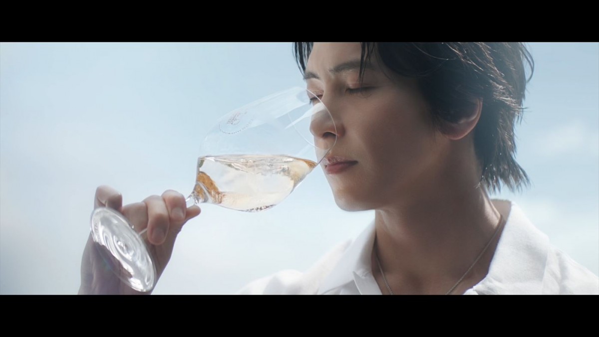 山下智久、「モエ・エ・シャンドン アイス アンペリアル」プロモーション動画に登場　「家族や大切な人と一緒に飲めたらいいな」