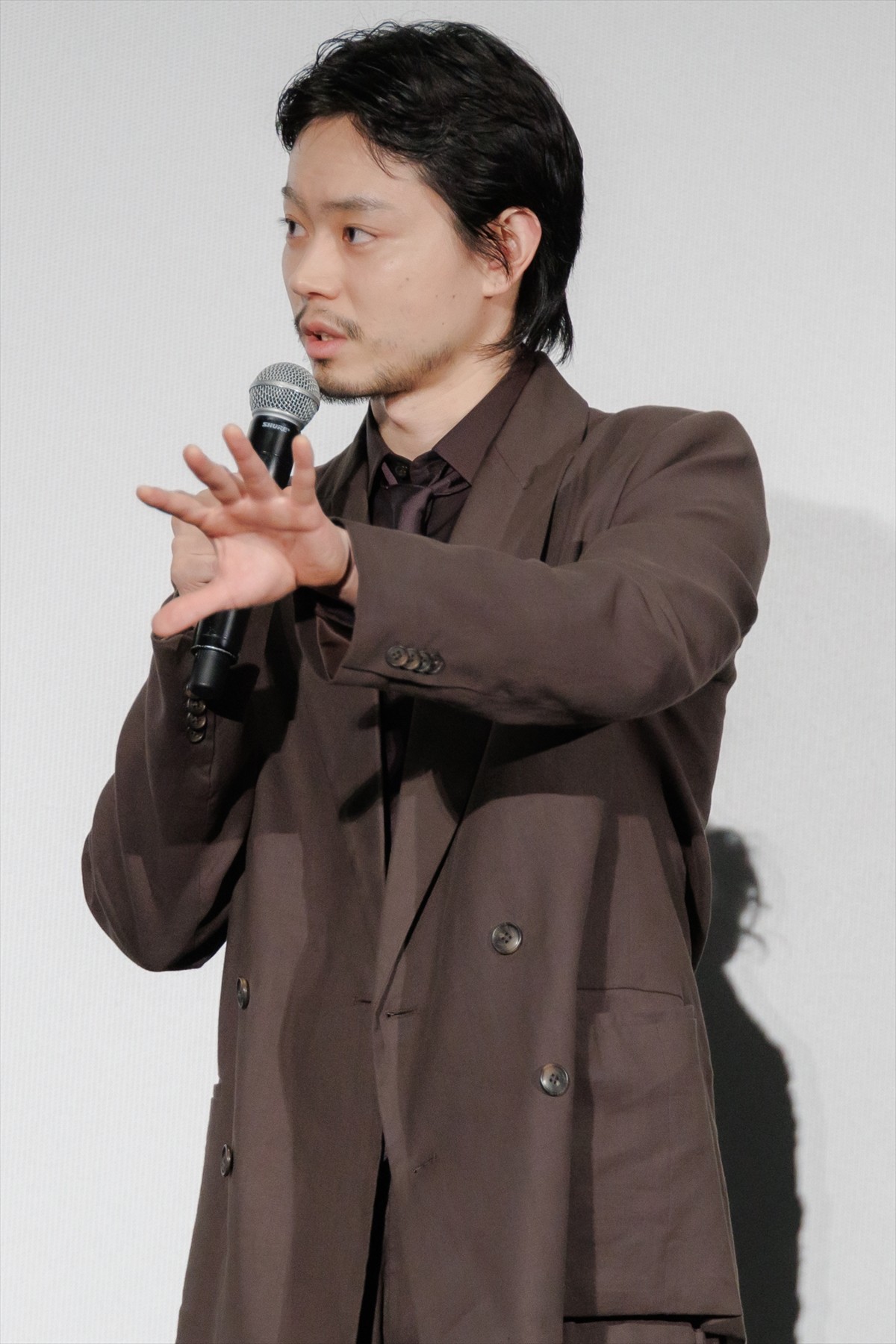 菅田将暉「ピーラーで剥いていたら親指をバッて」　撮影前日の緊張を実感