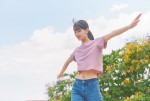 乃木坂46・岩本蓮加1st写真集『いたずらな風』楽天ブックス限定版裏表紙