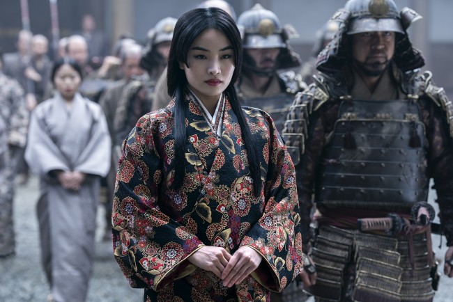 鞠子役のアンナ・サワイ　ドラマシリーズ『SHOGUN 将軍』場面写真