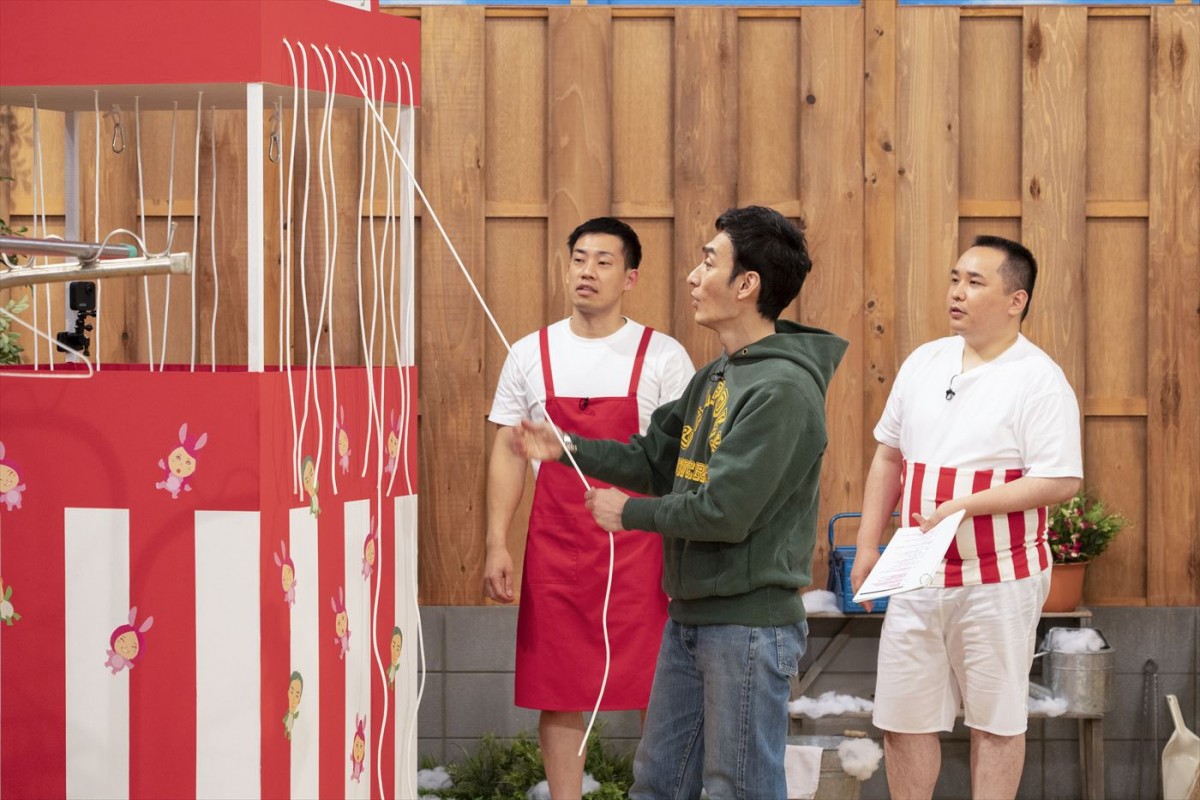 草なぎ剛、人生初の餅つきに大興奮！　やすともと「ギターと三味線でコラボやろうよ」と抱負も　1.7放送『うさかめ』SP