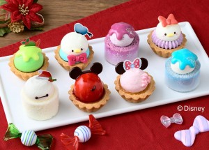 ディズニー「ツムツム」がクリスマス仕様のプチケーキに！　銀座コージーコーナーで発売へ