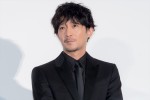 津田健次郎、『映画 マイホームヒーロー』初日舞台挨拶に登場