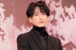 佐藤健、映画『四月になれば彼女は』完成披露試写会に登場