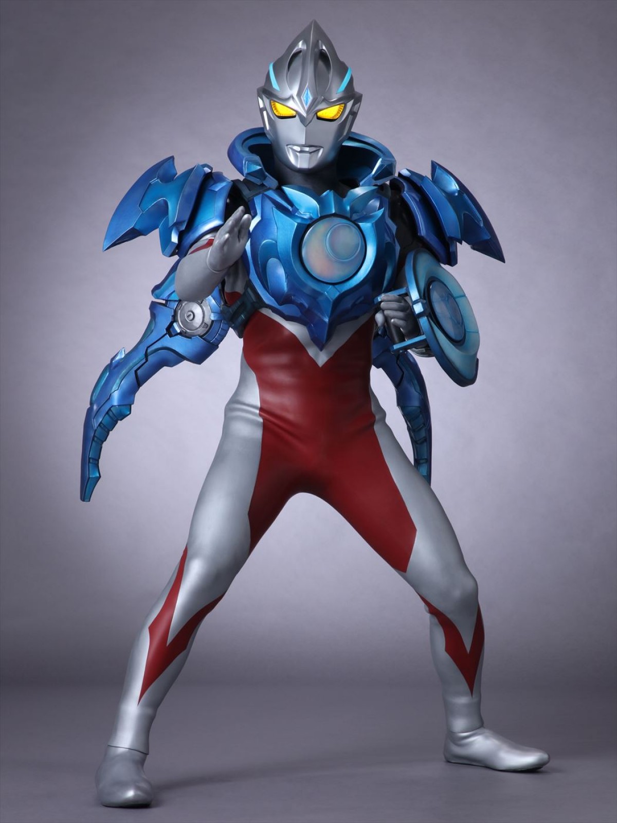 新ヒーローは剣と鎧で戦う！　ウルトラマンアークの戦闘能力が明らかに