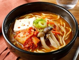 セブンイレブン「韓国フェア」開催！ 「キムパ」や「チゲラーメン」など全20種類が集結