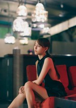 乃木坂46 弓木奈於 1st 写真集『天使だったのか』通常版裏表紙カバー