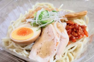 ローソン「天下一品監修 冷しこってりラーメン」食べてみた！　濃厚なのにスルスル食べれる新感覚の一品