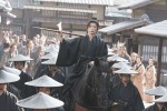 ドラマ『新・暴れん坊将軍』に出演するGACKT