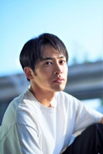 連続テレビ小説『虎に翼』に出演する平埜生成