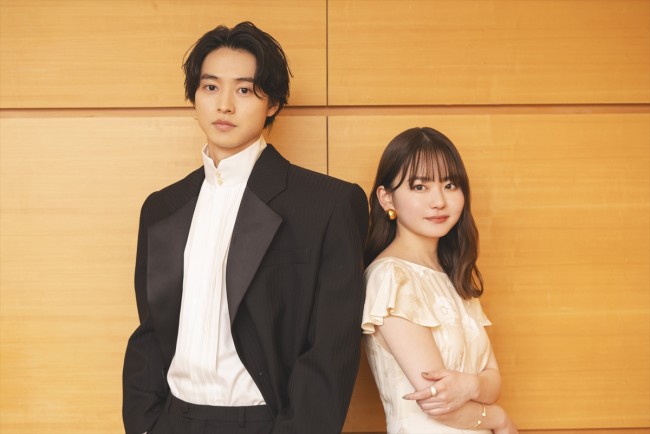 （左から）山崎賢人、山田杏奈