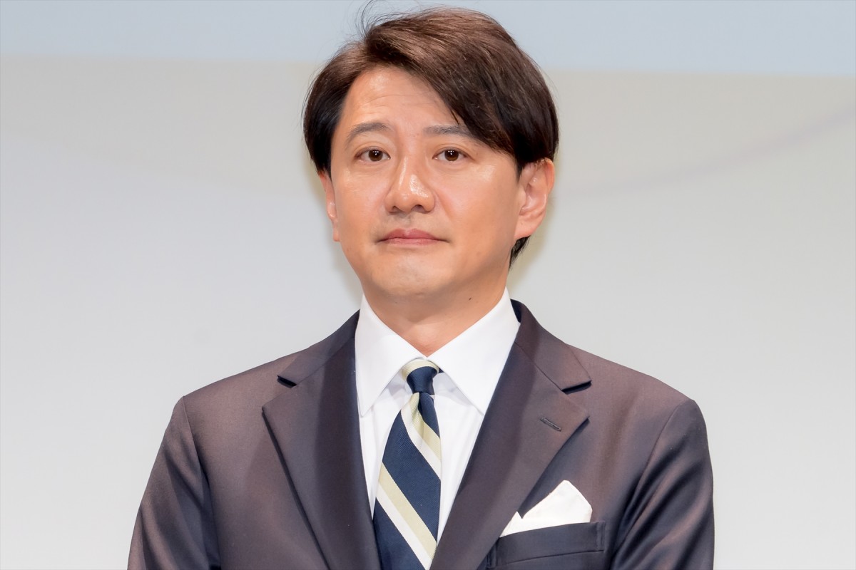 青井実、『Live News イット！』記者発表会に登場  