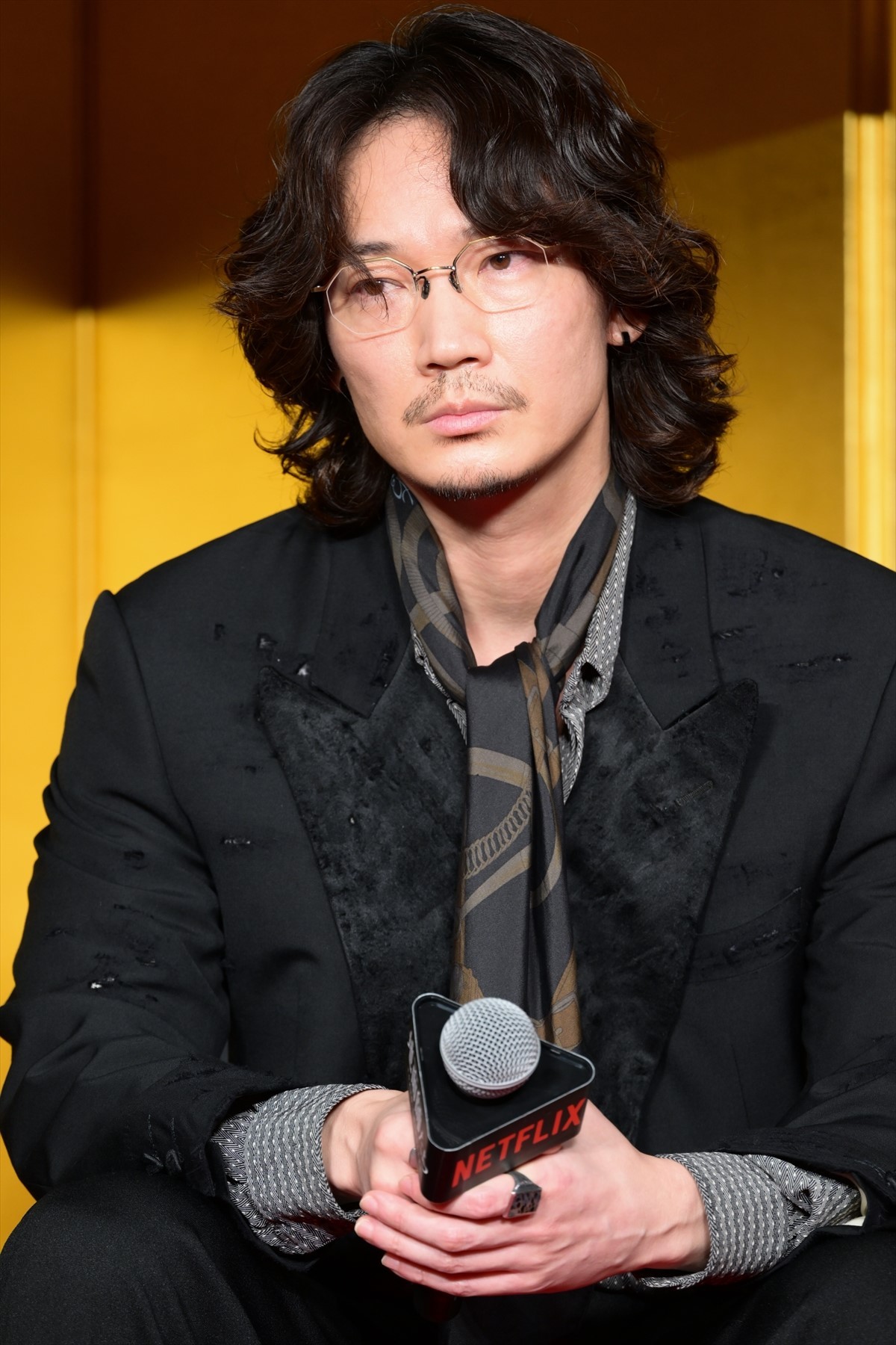 綾野剛、「100億円の使い道は？」の問いに俳優らしい答え