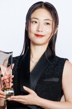 MEGUMI、第35回 日本ジュエリー ベストドレッサー賞 表彰式に登場