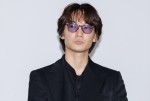 綾野剛、映画『ラストマイル』シェアード・ユニバースプレミアイベント＆完成披露舞台挨拶に登場