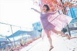 日向坂46・松田好花 1st写真集『振り向いて』より