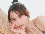 乃木坂46弓木奈於 1st写真集より