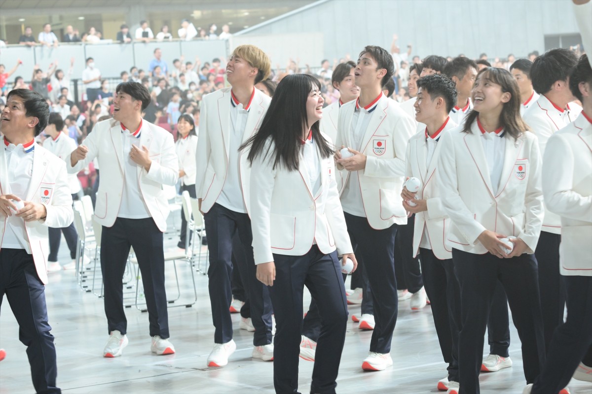 「パリ五輪 壮行会」、TEAM JAPAN旗手・江村美咲が意気込み語る　スキマスイッチも登場