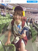 伊藤愛真、ビールの売り子姿にファン歓喜　※「伊藤愛真」インスタグラム