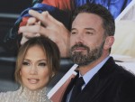 ジェニファー・ロペスと離婚のベン・アフレック「どこにも行かない」と婚約指輪に刻んでいた