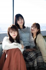 【写真】加藤史帆＆佐々木久美＆佐々木美玲、横浜デート対談で3ショットを披露　『H46 MODE vol.1』