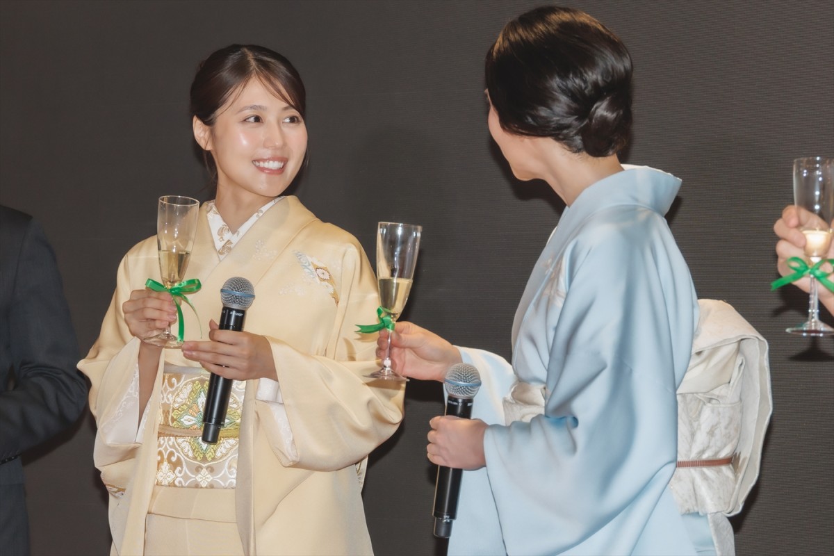 有村架純、中谷美紀らと着物姿で登場　“ホッとする時間”明かす