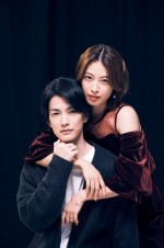 ドラマ『財閥復讐～兄嫁になった元嫁へ～』ダブル主演（左から）渡邊圭祐、瀧本美織