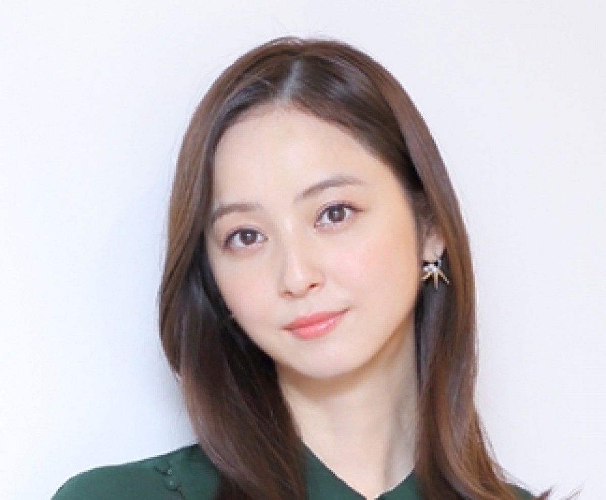 佐々木希、会員制クラブのママ役に衝撃「マジで綺麗」「通い詰めます」