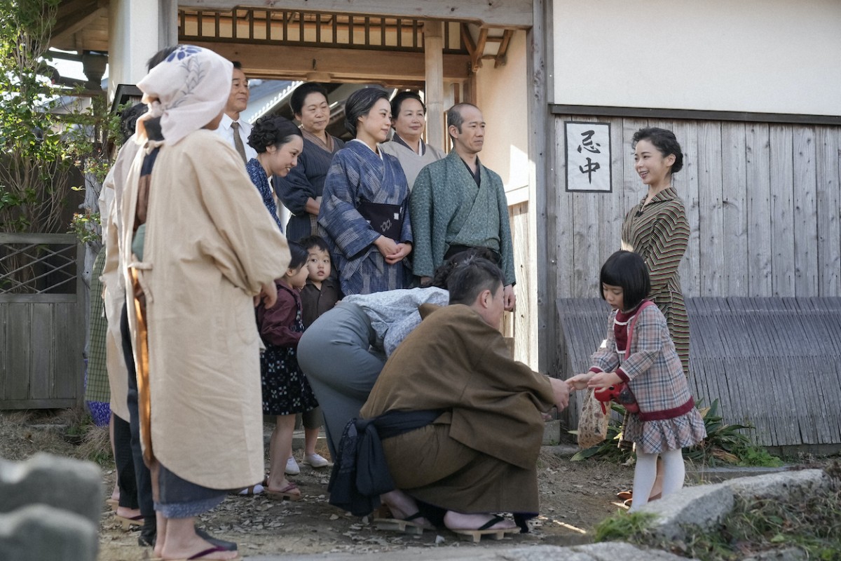 明日の『ブギウギ』“スズ子”趣里、“梅吉”柳葉敏郎の葬儀で生みの親“キヌ”中越典子と再会