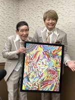 香取慎吾、萩本欽一に萩本の妻・スミちゃんの肖像画を描いてサプライズでプレゼント