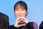 吉岡里帆、映画『まる』完成報告イベントに登場