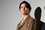 田口淳之介、映画『僕のなかのブラウニー』初日舞台挨拶に登場