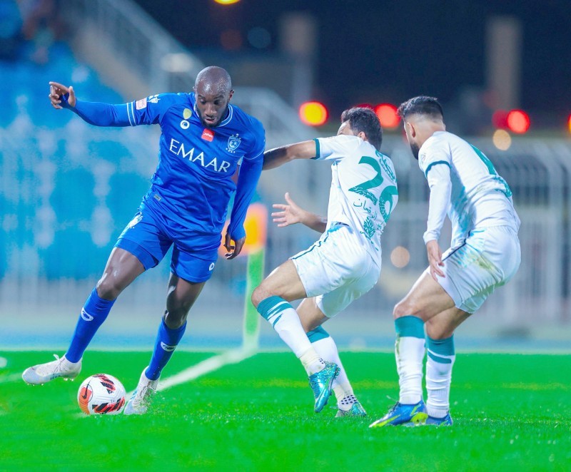 



الهلال واصل التفريط في النقاط بالدوري.