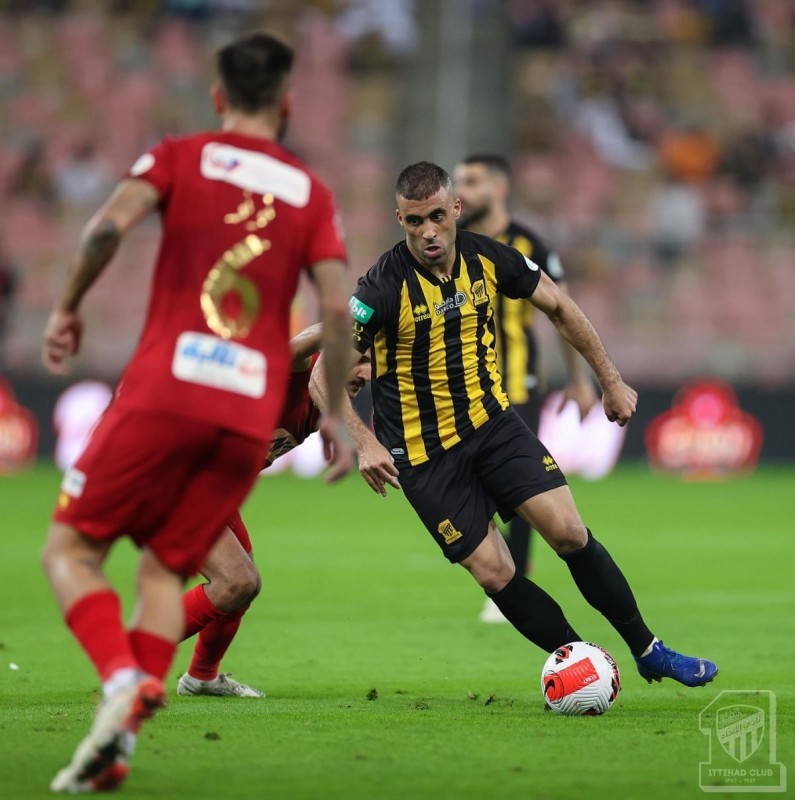 محترف الاتحاد عبدالرزاق حمدالله في مواجهة ضمك (المركز الإعلامي بنادي الاتحاد)