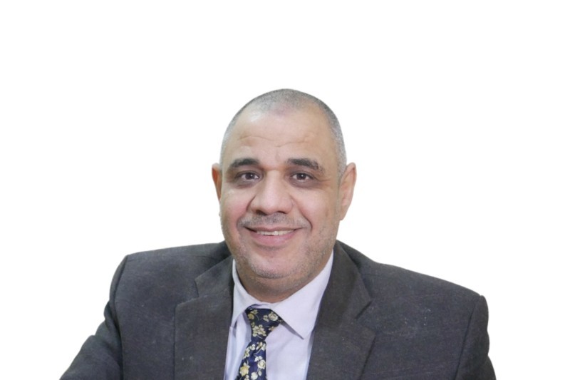 منير أديب.