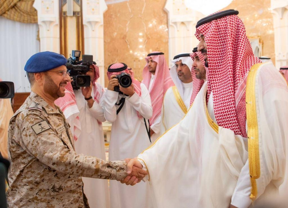 ولي العهد الأمير محمد بن سلمان مستقبلا رئيس هيئة الأركان العامة