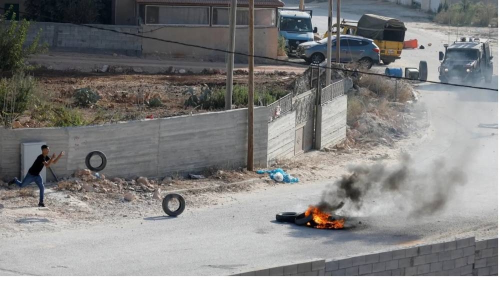 الهجوم الاسرائيل على مخيمات الفلسطينيين