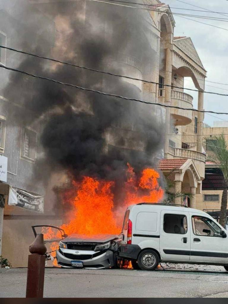 قصف سيارة في لبنان